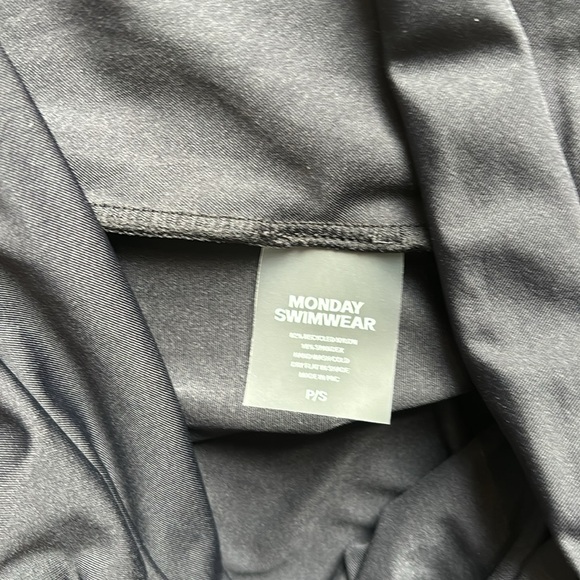 Monday Swimwear Andros sarong - Picture 3 of 6